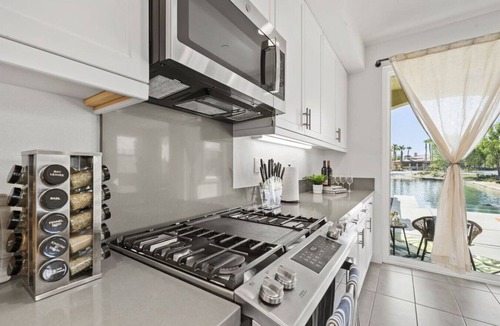 Terra Lago House | Luxe Lakefront Villa: Saltwater Pool, Spa & Games