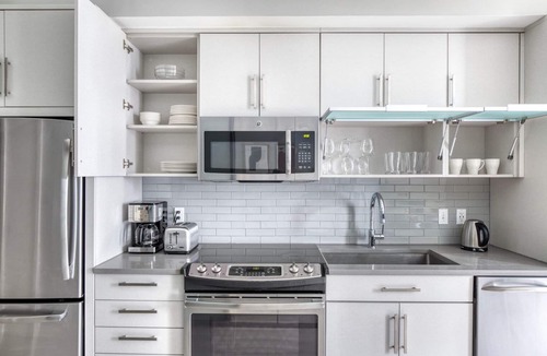 Buzzard Point Apartment | Luxe Navy Yard Jr 1BR w/EV Charging & Gym, nr Sports, by Blueground
