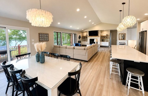 Detroit Lakes House | Luxe on Long Lake-Barrel Sauna, Kayaks, Sandy Swimming & Fire Pit