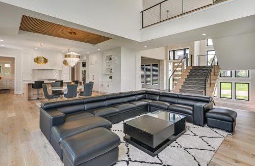 Plymouth House | Luxe Plymouth Group Getaway w/Office & Foosball