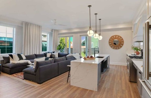 Faubourg Lafayette Hotel | Luxe, Sunlit Home | Heated Pool