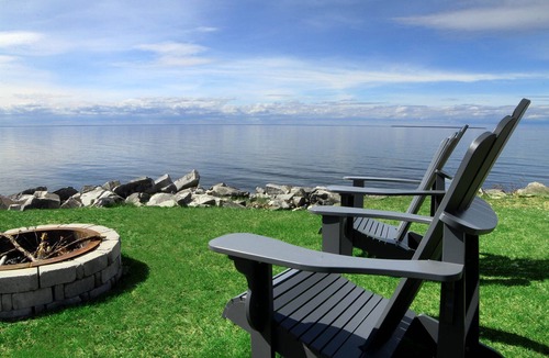 Egg Harbor House | Luxurious Door County Waterfront Home