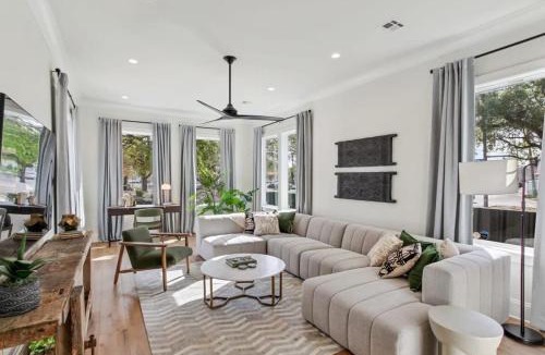 Saint Claude House | Luxurious Marigny Home with Heated Pool
