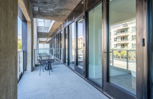 Hollywood Condo | Luxurious Urban Oasis in Hollywood – Resort-Style Amenities & Stunning Views