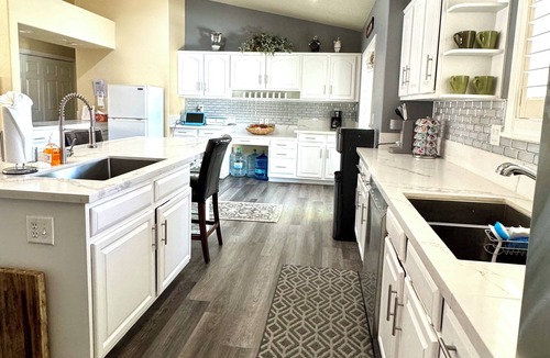 Canyon Gate House | Luxurious Vegas Retreat: 4BR Paradise with Pool & Game Room for Large Groups