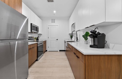 Everett Apartment | Luxury 1BR Close to Boston da56