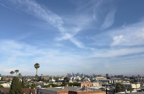 Hollywood Apartment | Luxury 2 bdrm Hollywood sign view