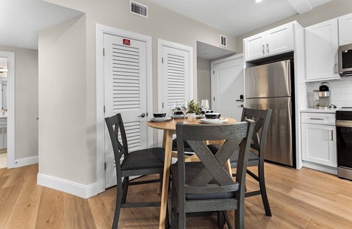 Prospect Hill Apartment | Luxury 2bd/2ba near Cabmridge y3ab