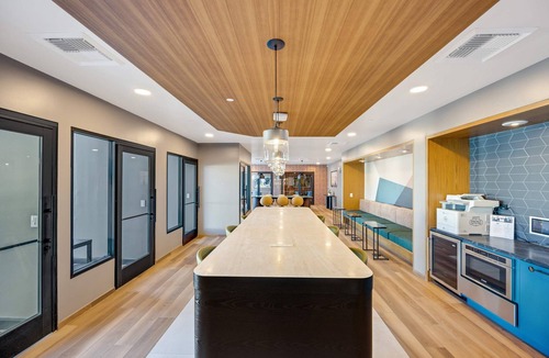 Hollywood Apartment | Luxury 2BR Hollywood Sign View by Oneluxstay
