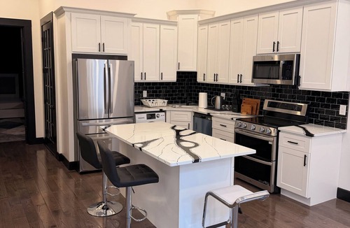 Downtown Baltimore Apartment | Luxury 3-bedroom apartment in marvelous Mount Vernon, Baltimore MD.