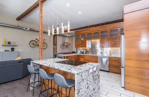 Downtown Condo | Luxury 5 Bedroom 3.5 bath Downtown Condo