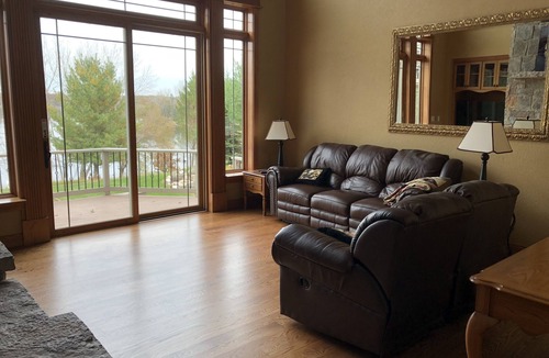 Rome House | LUXURY 5BR LAKE HOUSE MINUTES FROM SAND VALLEY GOLF COURSE AND LAKE PETENWELL