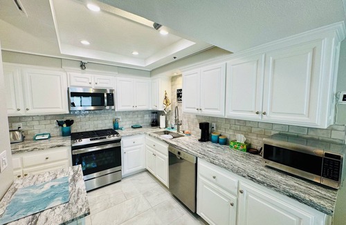 Baristo Condo | Luxury Condo: Walk to Downtown. 8 pools/spas. Completely Renovated in 2023-2024