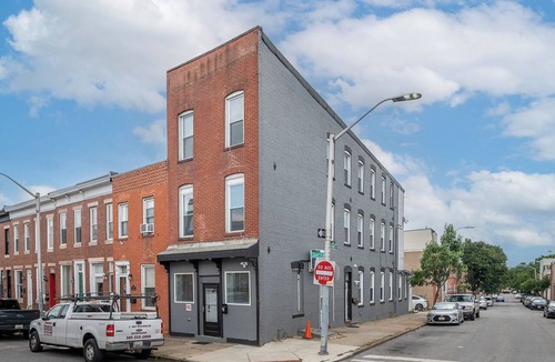 Port Covington Apartment | Luxury Federal Hill Retreat Near Hospitals: Walk to Harbor, Dining & Downtown