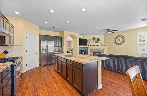 Eagle Ranch House | Luxury Gated Retreat Golf Course Views Sleeps 8