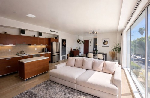 Hollywood Condo | Luxury Hollywood Condo, 2 King Suites, Pool