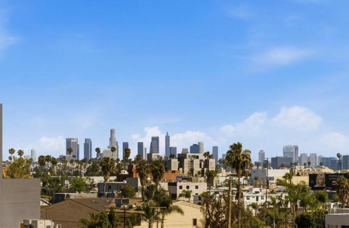 Hollywood Apartment | Luxury Hollywood Condo Skyline View Pool ,Jacuzzi , Gym& Parking