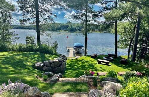 Nisswa House | Luxury Lake House on the Gull Lake Chain (Roy Lake) in Nisswa, MN, near Brainerd. Sleeps 16