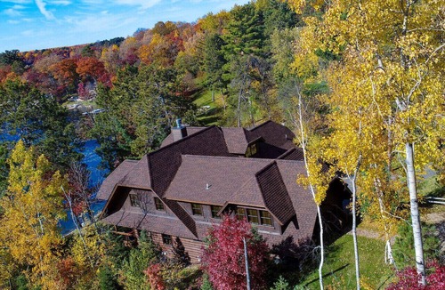 Nisswa House | Luxury Lake House on the Gull Lake Chain (Roy Lake) in Nisswa, MN, near Brainerd. Sleeps 16