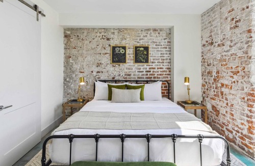Algiers Point Condo | Luxury NOLA Pad | Pool