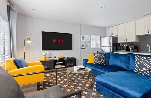 Clarkdale House | Luxury Oasis in Culver city!Free Parking & Jacuzzi