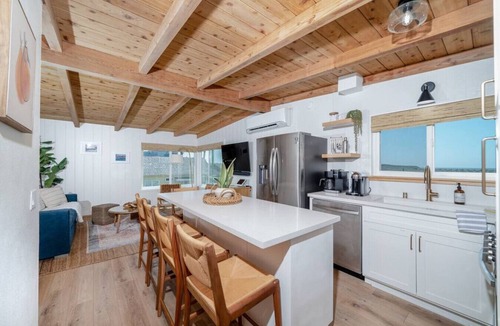 South Oceanside Condo | Luxury Ocean View Beach Escape w/Private SPA, SunDeck, BBQ, EV Charger, Pets ok