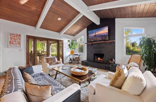 Meiners Oaks House | Luxury Ojai Escape: Pool, Jacuzzi & Tennis Court