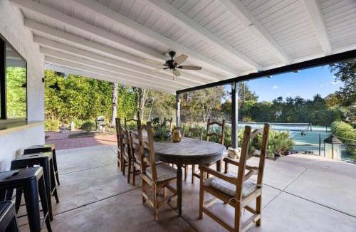 Meiners Oaks Villa | Luxury Ojai Escape Pool, Jacuzzi & Tennis Court