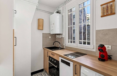 Quartier du Petit-Montrouge Apartment | Luxury Paris Apt, Metro 4 & RER B, CDG Access