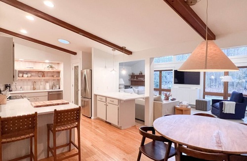 Sister Bay House | Luxury Remodeled 4BR | Downtown Sister Bay