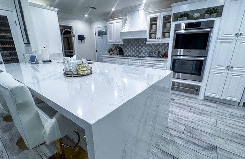 Central Scottsdale House | Luxury Scottsdale Home:6BR W/8 Beds, 4BA,Heated Pool, HotTub,Putting Green,&More