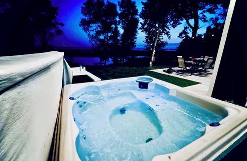 Ottertail Cabin | Luxury Spa Lake Cabin - Hot Tub, 2 Saunas, Ice Baths & Massage Chair