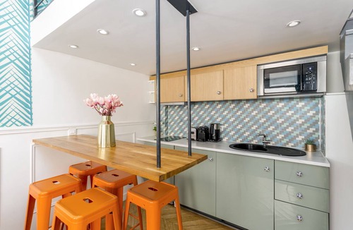 8th Arrondissement Apartment | Luxury Suite - Champs Elysées - Mermoz