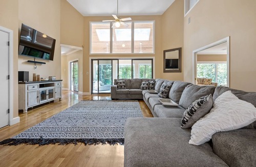 Daphne House | LUXURY Vacay! Secluded, Events Welcome, Waterpark + Golfing Nearby, Wifi, Slp 25