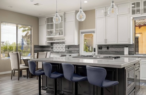 Fallbrook House | Luxury Villa Close to your wedding venues, Golf and Wineries