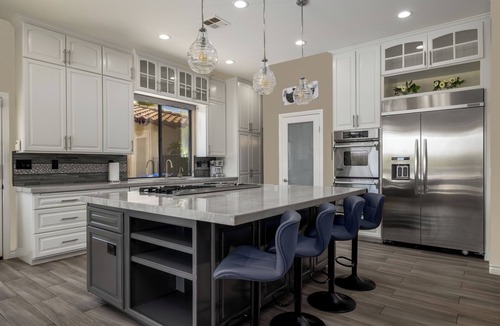 Fallbrook House | Luxury Villa Close to your wedding venues, Golf and Wineries