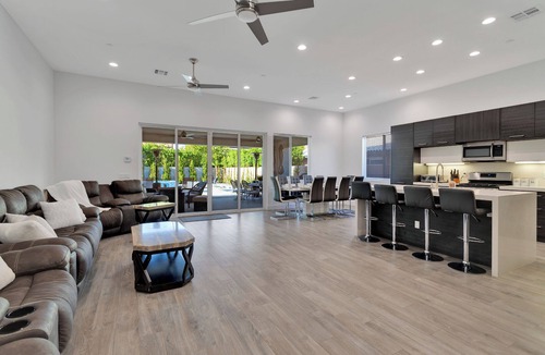 Cathedral City House | Luxury Villa, Perfect for Entertaining & Relaxing