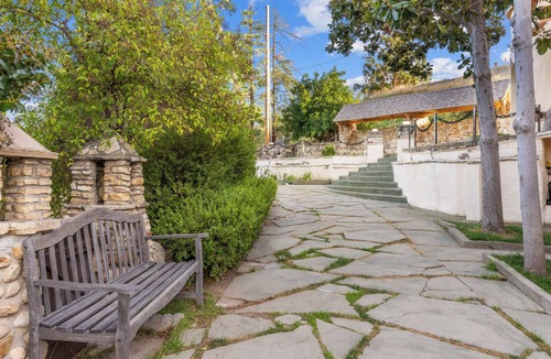 Newhall Apartment | Mack - The Magic Castle Studio in Santa Clarita.Near Lax/Universal/SixFlags