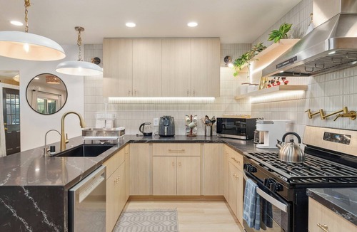 Sherwood Forest and Thistle Development House | Magical Villa - 10 BEDS - Disneyland & SoCal Gems- Luxury Stays