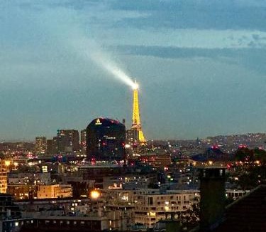Clamart Villa | Magnifique maison neuve avec vue imprenable sur la Tour Eiffel et Paris