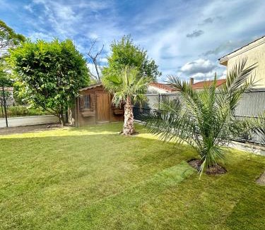 Clamart Villa | Magnifique maison neuve avec vue imprenable sur la Tour Eiffel et Paris