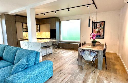 Clamart Villa | Magnifique maison neuve avec vue imprenable sur la Tour Eiffel et Paris