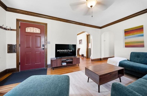 Nokomis House | Magnolia House