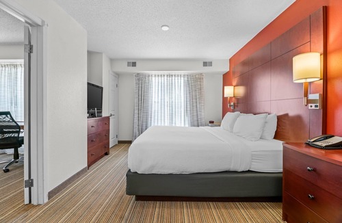 Appleton Hotel | MainStay Suites Appleton Airport - Fox River Mall Area