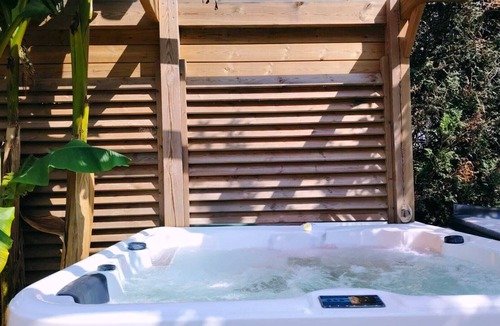 Auteuil House | Maison Campagne - 5 min Zoo de Thoiry - 30 min Château de Versailles - Jacuzzi