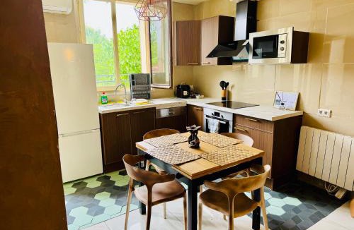 Centre House | Maison indépendante climatisée sans voisinage