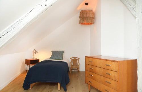 Senlis House | Maison l'Héritage by La Boîte en Plus
