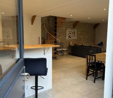 Senlis House | Maison Le Clos des Cerfs by La Boîte En Plus