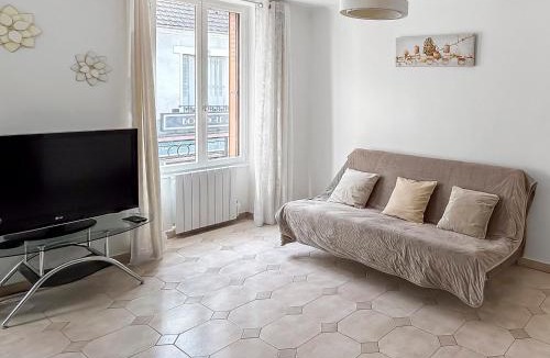 Villiers-le-Bel Apartment | Maison proche aéroport CDG, lumineuse et spacieuse
