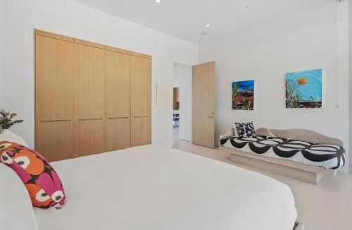 Malibu House | Malibu Art Haven - Pool, Hot Tub & Guest House
